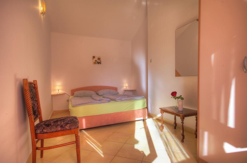 יזרה Apartments Irena חדר תמונה