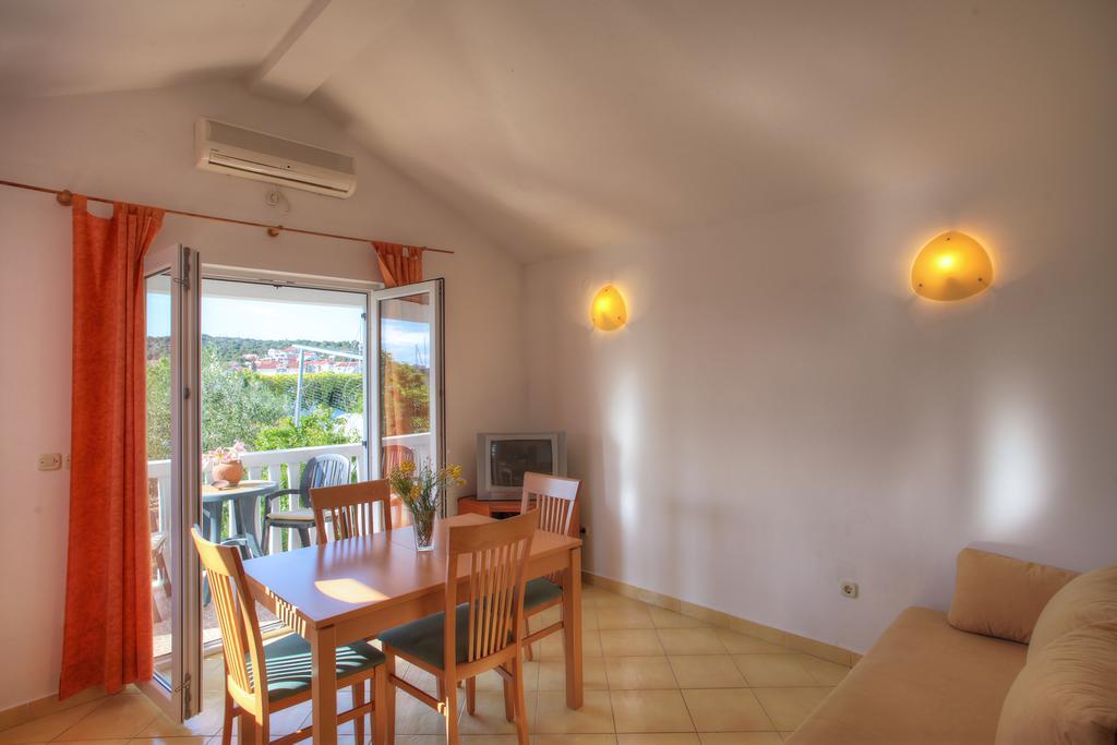 יזרה Apartments Irena חדר תמונה